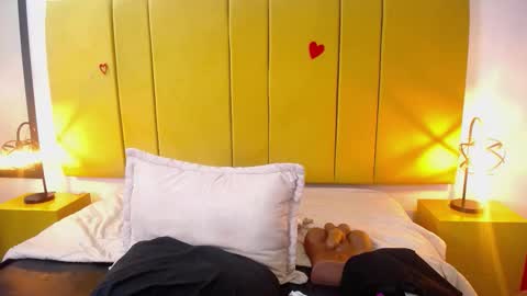 Foxy miilf online show from February 15, 12:59 pm