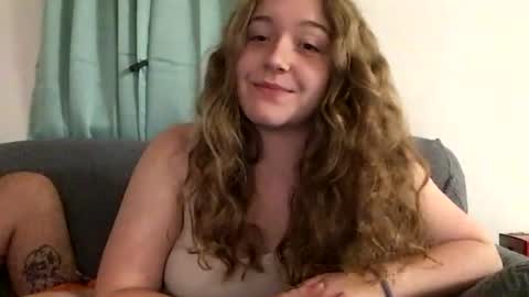 foxyred63 online show from June 15, 4:56 am