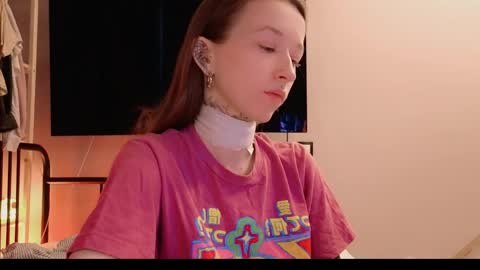 fran_bow online show from April 3, 1:09 pm