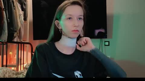 fran_bow online show from April 11, 12:06 am