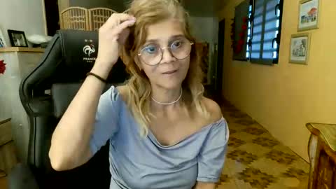 francelune online show from May 11, 1:13 pm