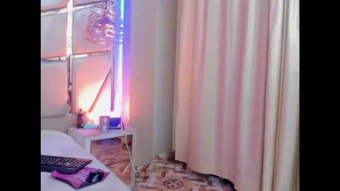 francis_20 online show from March 14, 2:07 pm