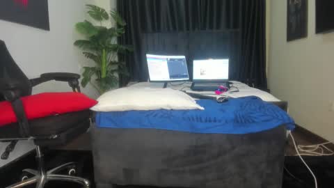 Snapshot of freaky_bad_girl chatting on November 1, 1:21 am Sandra online show from November 1, 1:21 am