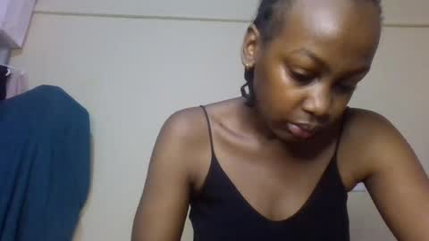 freaky_beauty online show from July 14, 7:24 am
