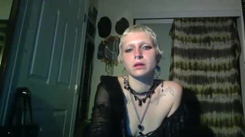 Lily Red online show from June 5, 6:52 am