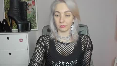 Anne online show from June 11, 7:16 am