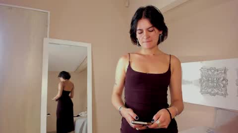 Freya online show from May 11, 4:04 pm