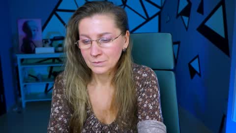 Frida Tander online show from December 13, 9:15 am