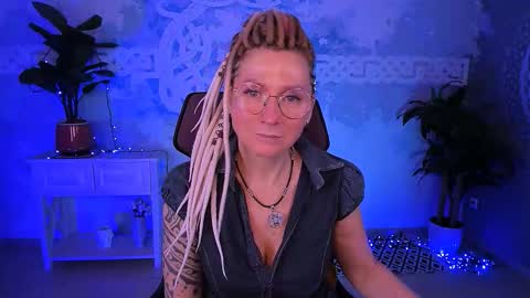 Frida Tander online show from March 21, 7:35 am