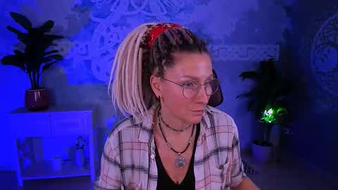 Frida Tander online show from February 21, 9:43 am