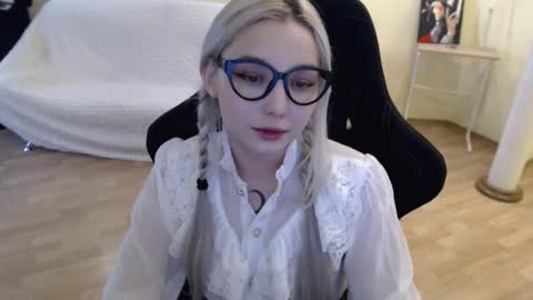 Lilith online show from February 19, 7:06 am