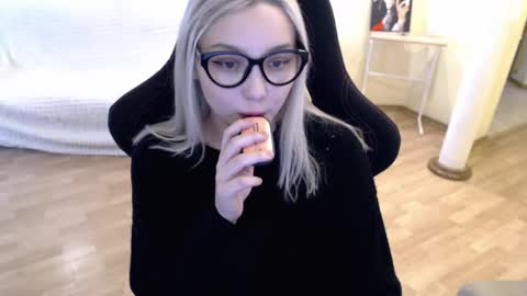 Lilith online show from February 17, 6:42 am