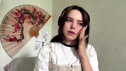 Emily online show from July 2, 7:14 am