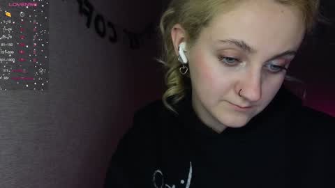 Snapshot of frosty_blueberries4 chatting on January 21, 1:00 pm ANA online show from January 21, 1:00 pm