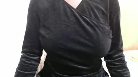 fruity28 online show from November 19, 8:09 pm