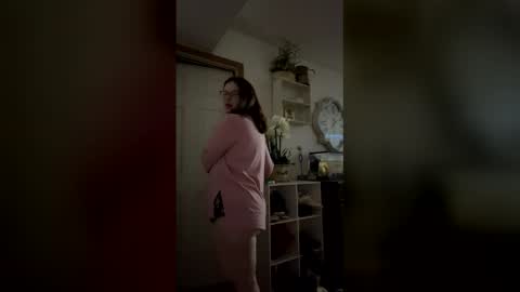 Linnys Palace online show from February 10, 2:58 am