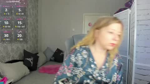 funny_bunny4 online show from January 18, 11:54 am