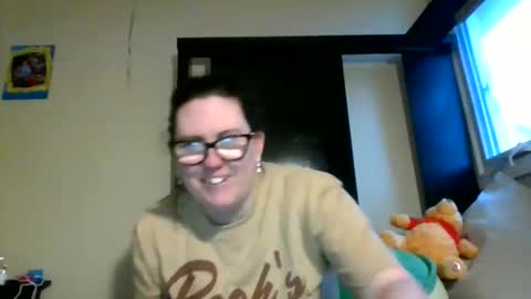 fuzzypeaches87 online show from March 29, 11:15 pm