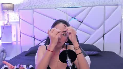 gabbieskinny online show from May 23, 12:25 pm
