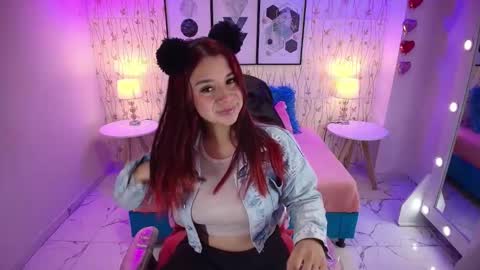 Snapshot of gabby_evanns chatting on January 13, 12:24 pm gabby_evanns online show from January 13, 12:24 pm