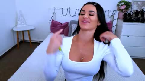 GabiCarter online show from April 21, 6:20 am