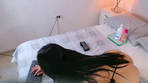 Snapshot of gabi_w chatting on October 10, 8:14 pm gabi_w online show from October 10, 8:14 pm