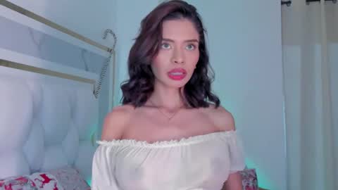 Gabriela Montes online show from December 18, 4:28 am