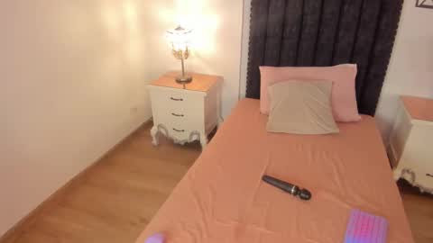 gabriella ortiz online show from December 20, 7:18 pm