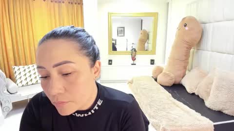 gabriela online show from November 13, 6:07 pm