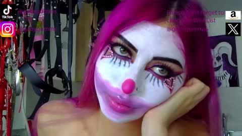 gabygumms online show from October 14, 1:35 pm