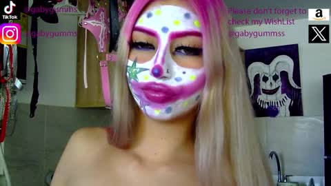 gabygumms online show from September 22, 5:11 pm