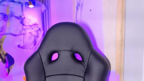 Snapshot of gabyjoness_ chatting on October 19, 6:48 am Gaby online show from October 19, 6:48 am