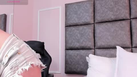     online show from November 26, 9:38 pm