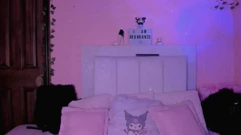 gabyye capprins online show from November 7, 12:27 am