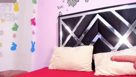 gabyyjones online show from April 6, 1:12 pm