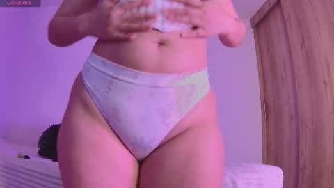 gaia_sweet_ online show from July 8, 7:32 am