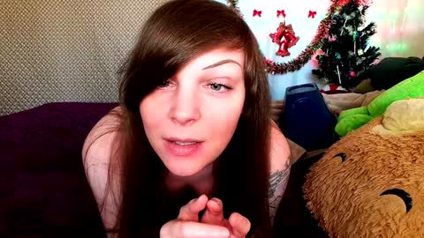 GamerGirlRoxy online show from December 24, 10:28 pm