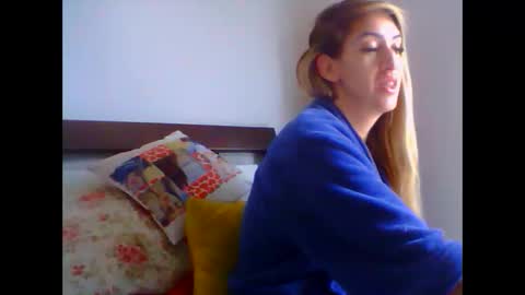 Monique online show from December 2, 5:24 pm