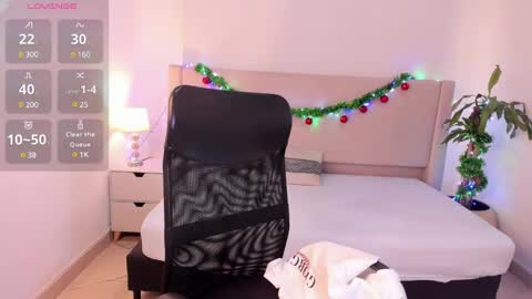 Gayle Tate online show from December 29, 11:40 am