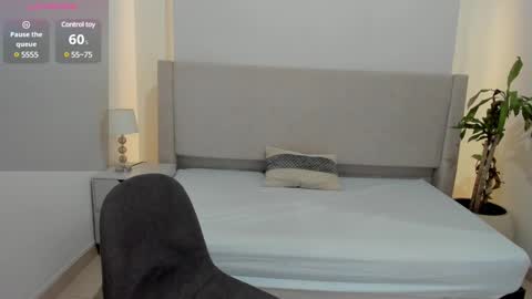 Gayle Tate online show from January 3, 11:46 am