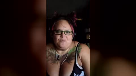 GearHeadGoddess online show from July 8, 8:00 pm