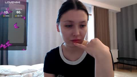 genev__ievee online show from June 6, 10:10 am