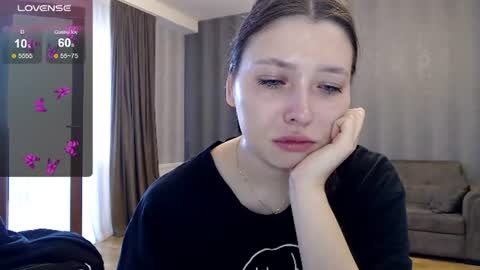 genev__ievee online show from June 8, 3:24 pm