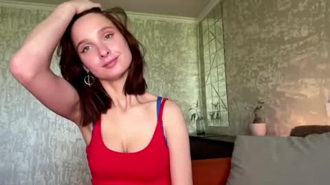 Riana online show from May 30, 5:27 am