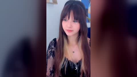 Alice online show from April 14, 7:58 pm