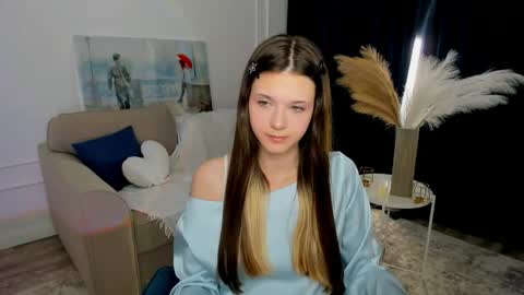 Alice online show from June 4, 7:51 pm