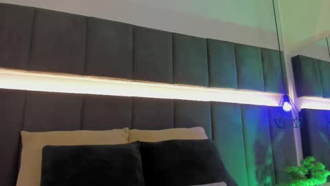 Snapshot of georginna_sins chatting on February 12, 10:59 pm Kendal online show from February 12, 10:59 pm