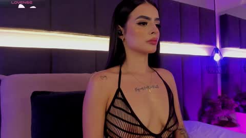 Snapshot of georginna_sins chatting on December 10, 11:40 pm Kendal online show from December 10, 11:40 pm