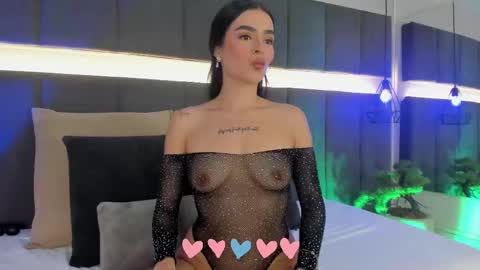Snapshot of georginna_sins chatting on February 17, 11:11 pm Kendal online show from February 17, 11:11 pm