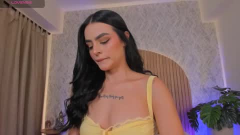 Snapshot of georginna_sins chatting on October 21, 2:32 pm Kendal online show from October 21, 2:32 pm